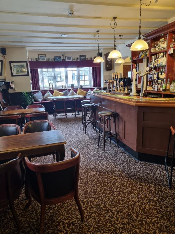 The Cricketers Inn Martyr Worthy Buitenkant foto